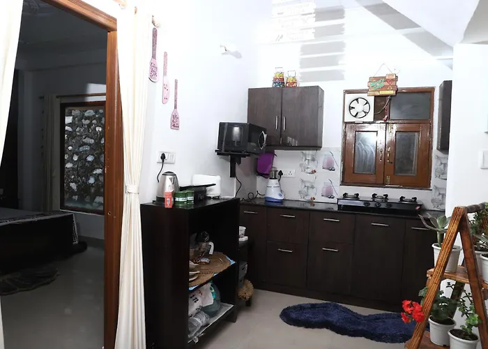 Naini\'S Nest Alpine View
