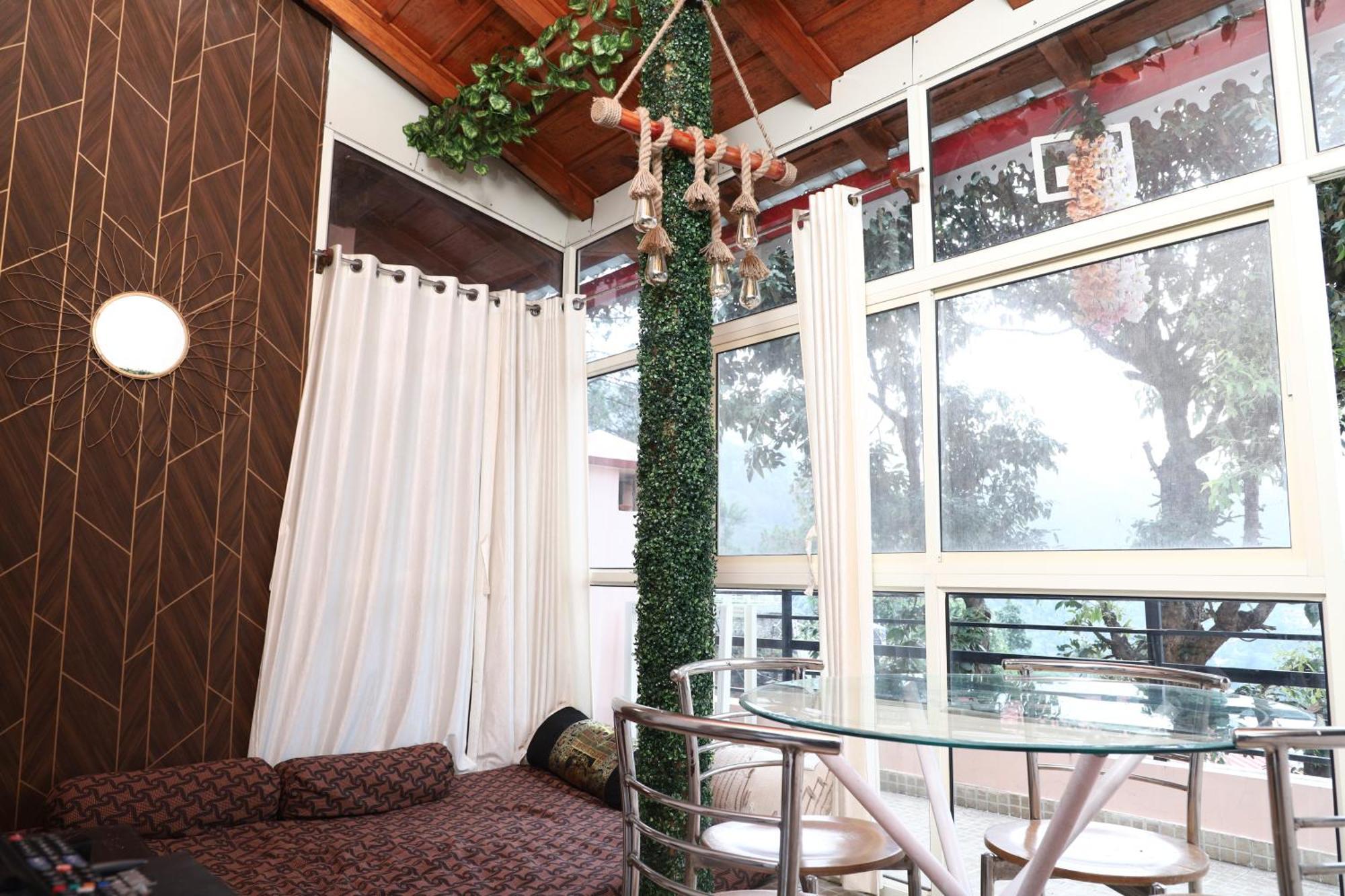 Naini's Nest Alpine View Homestay
