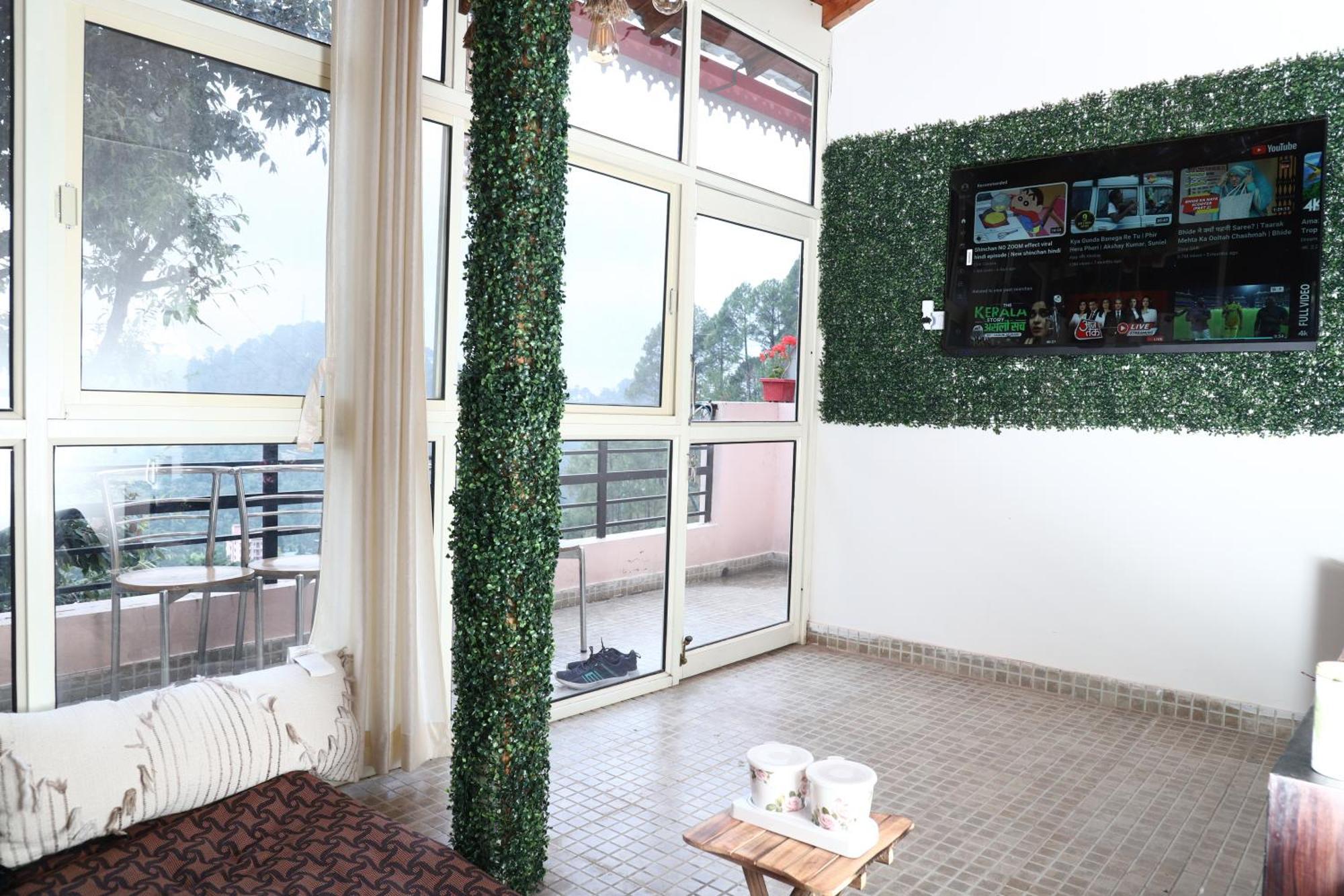 Naini's Nest Alpine View *